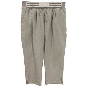 LexisLove Women's M Gray Stretch Waist Capri Lounge Joggers